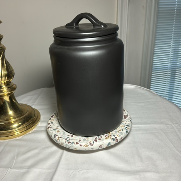 Rae Dunn Large Rice canister - Picture 5 of 9